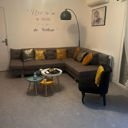 Havre De Paix Avec Jardin Et Terrasse * Лат